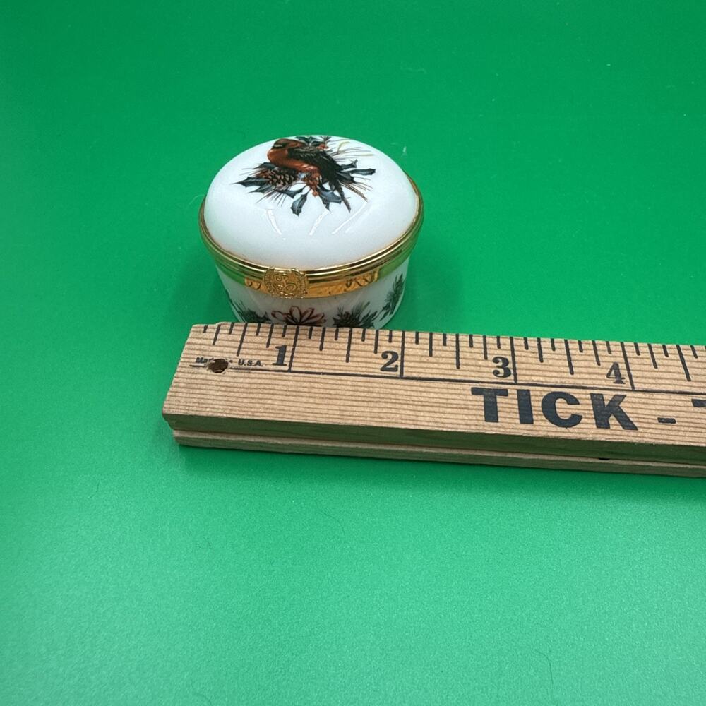 Lenox Small Hinged Lid Trinket Box, Multicolor Cardinal, Pinecone and Ribbon - Picture 7 of 8